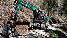 Grabbenbagger Bagger Forstwirschaft Waldarbeit Waldpflege